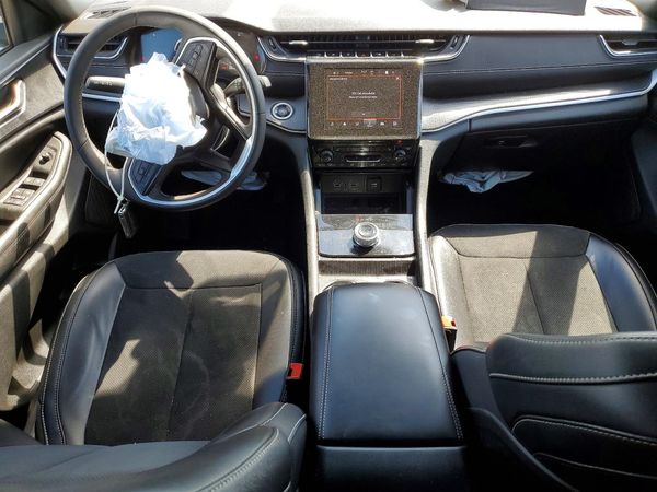 2024 JEEP GRAND CHEROKEE LAREDO 4X4