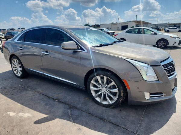 2017 CADILLAC XTS Luxury