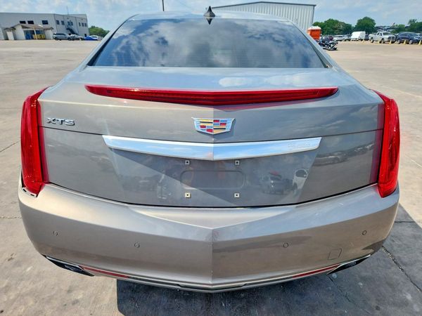 2017 CADILLAC XTS Luxury