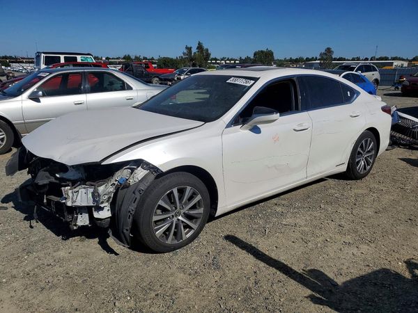 2019 LEXUS ES