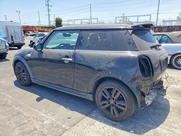 2018 MINI COOPER