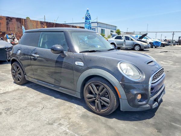 2018 MINI COOPER