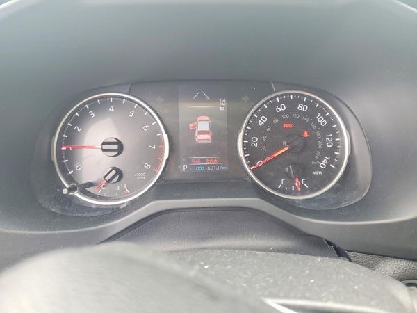 2022 TOYOTA RAV4 XLE