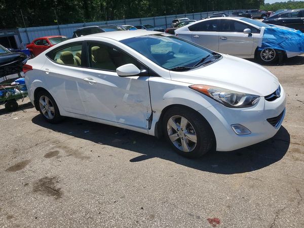 2013 HYUNDAI ELANTRA