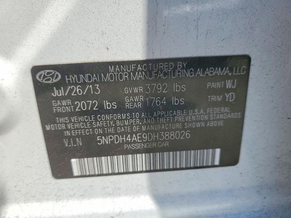 2013 HYUNDAI ELANTRA