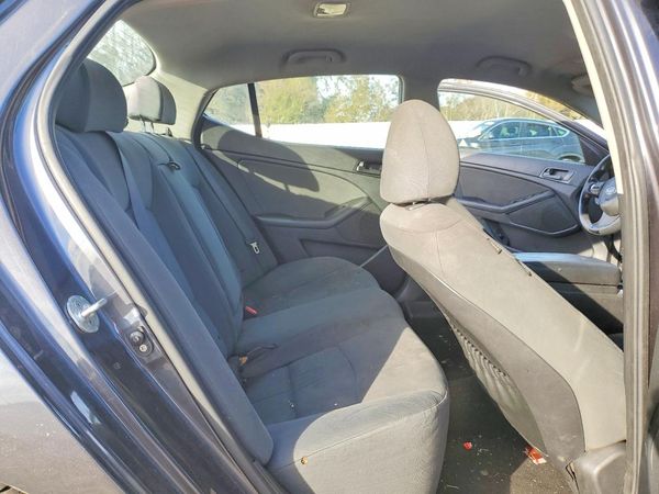 2015 KIA OPTIMA GL - Middle-low