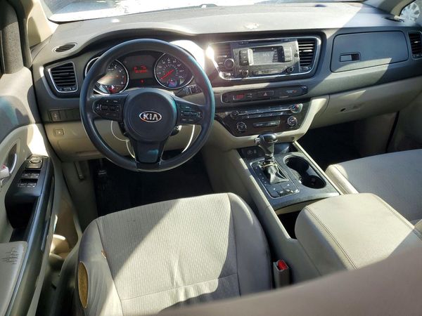 2016 KIA SEDONA LX - Middle-low