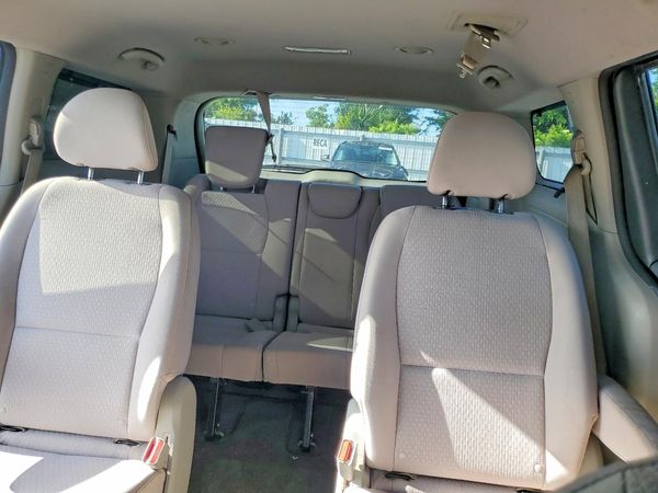 2016 KIA SEDONA LX - Middle-low