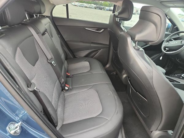 2025 KIA NIRO EX