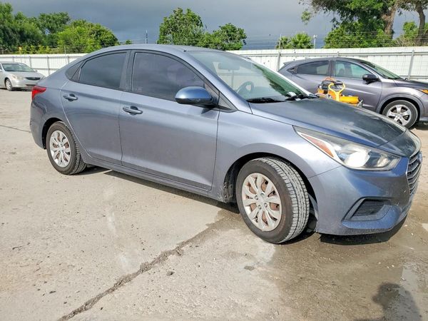 2019 HYUNDAI ACCENT SE and SEL