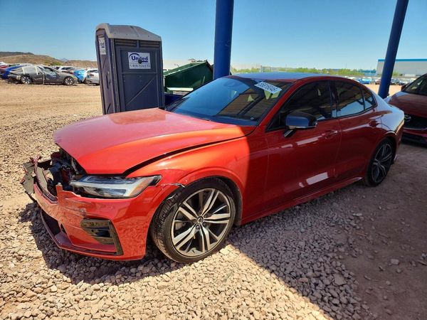 2019 VOLVO S60 R-Design