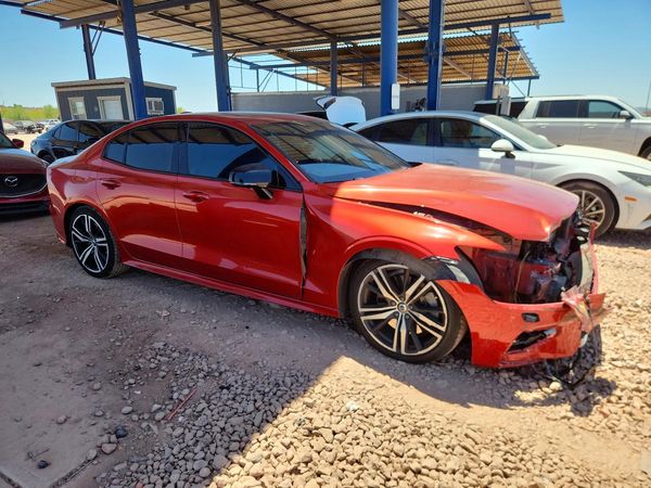 2019 VOLVO S60 R-Design