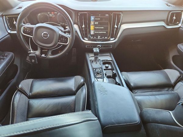 2019 VOLVO S60 R-Design