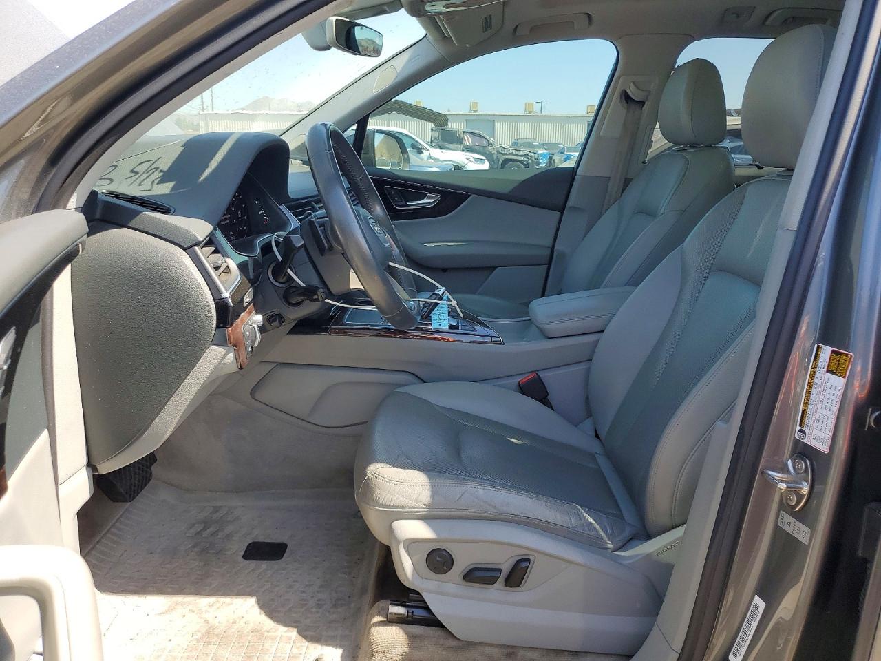 2017 AUDI Q7 quattro Prestige
