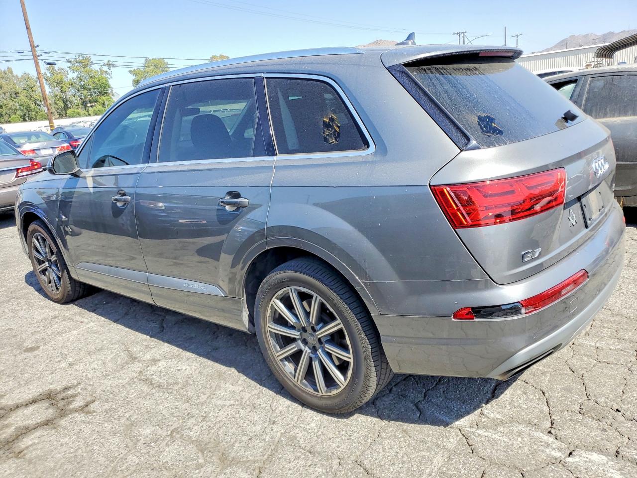 2017 AUDI Q7 quattro Prestige