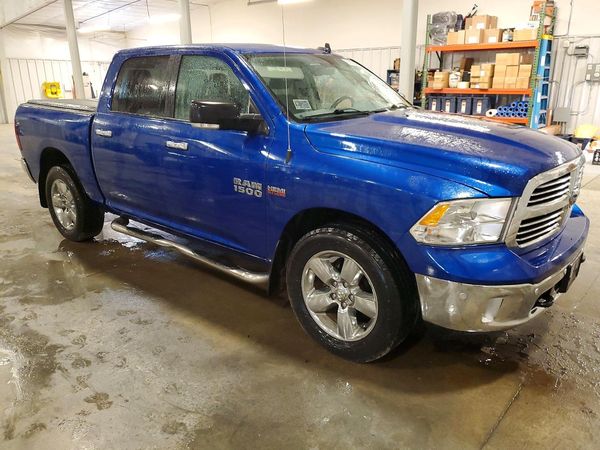 2017 RAM 1500 SLT
