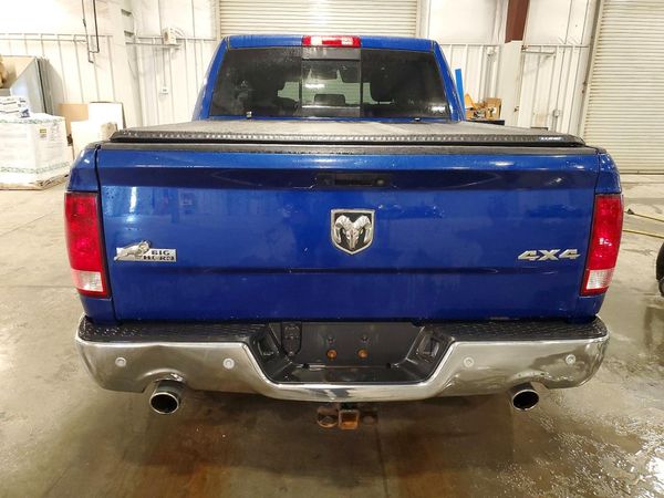 2017 RAM 1500 SLT