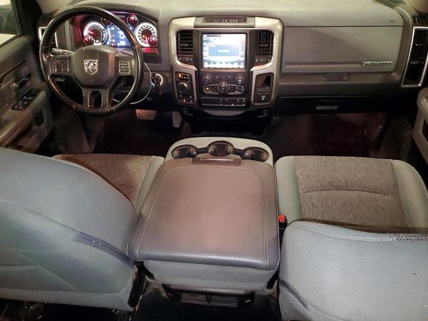 2017 RAM 1500 SLT