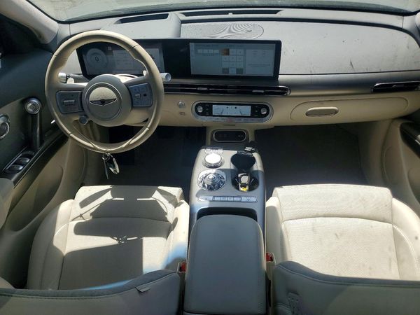 2025 GENESIS GV60 Standard (RWD)
