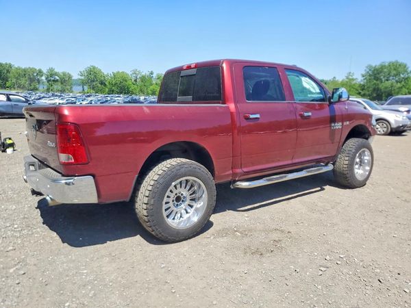 2016 RAM 1500 SLT