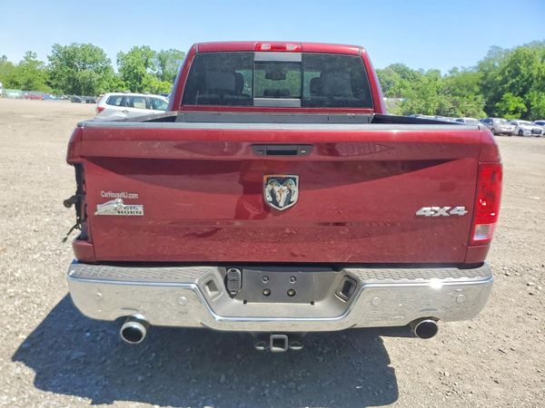 2016 RAM 1500 SLT