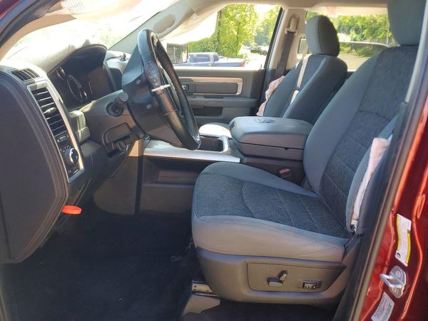 2016 RAM 1500 SLT
