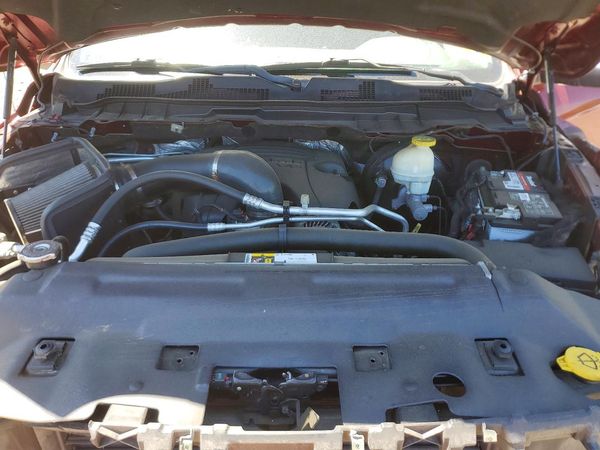 2016 RAM 1500 SLT