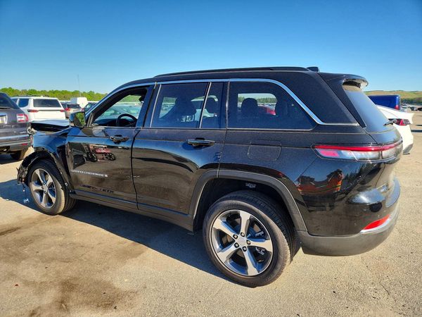 2025 JEEP GRAND CHEROKEE