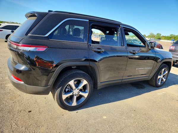 2025 JEEP GRAND CHEROKEE