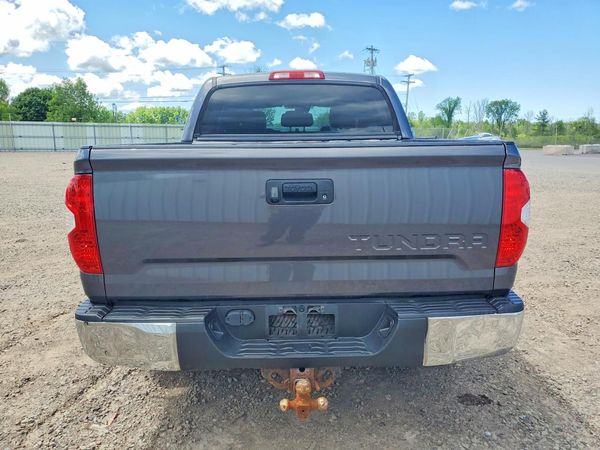 2018 TOYOTA TUNDRA SR5