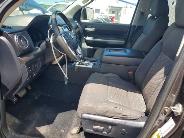2018 TOYOTA TUNDRA SR5