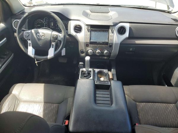 2018 TOYOTA TUNDRA SR5