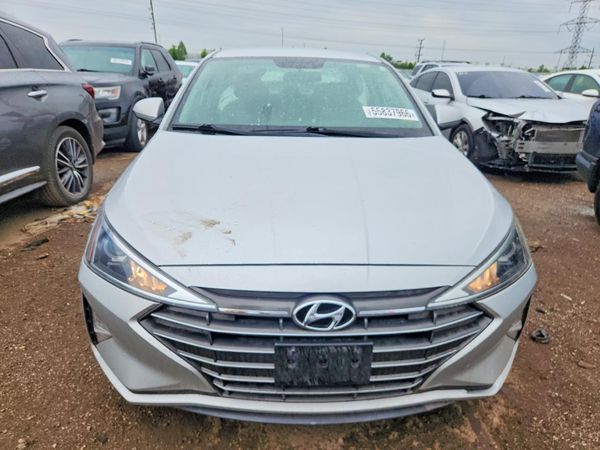 2019 HYUNDAI ELANTRA SE