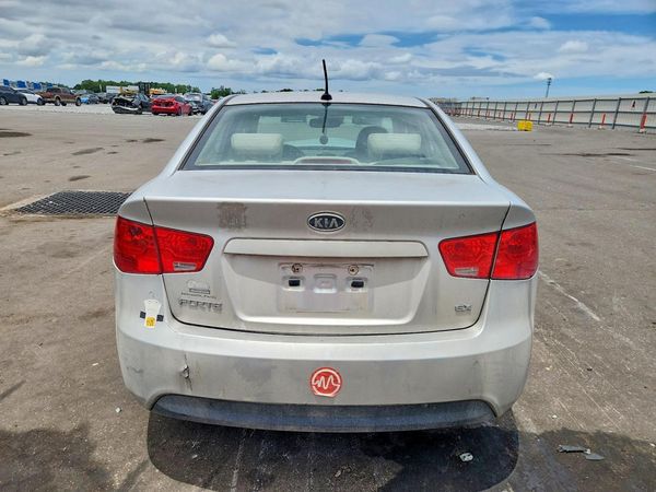 2013 KIA FORTE EX