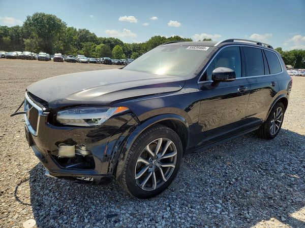 2017 VOLVO XC90 Momentum