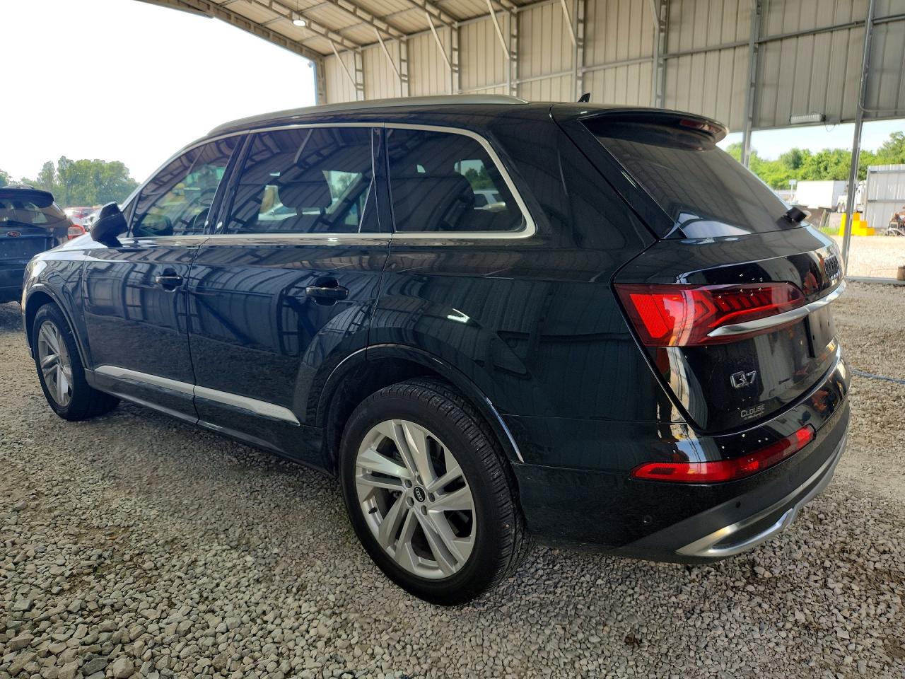 2021 AUDI Q7 quattro Premium Plus