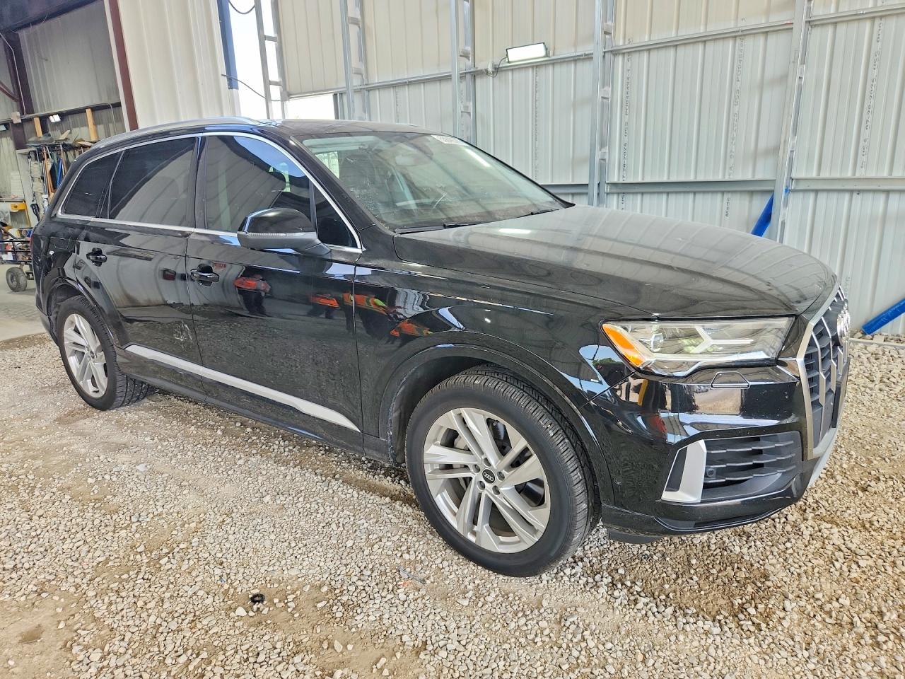 2021 AUDI Q7 quattro Premium Plus