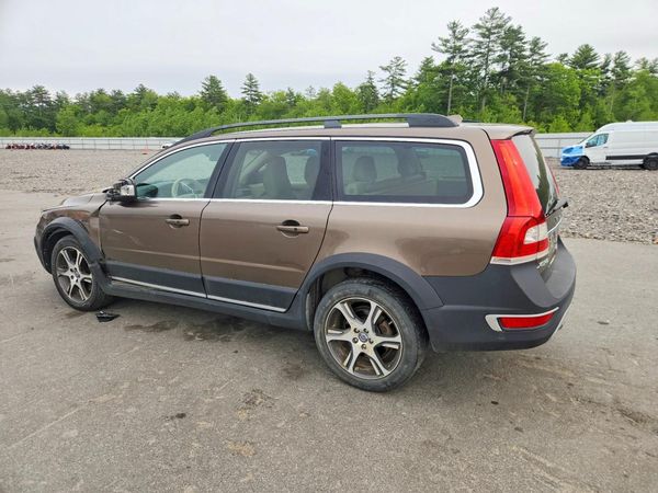 2015 VOLVO XC70