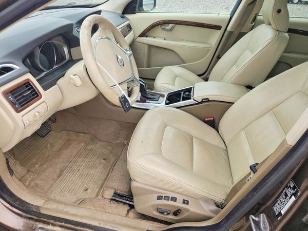 2015 VOLVO XC70