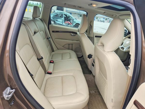 2015 VOLVO XC70