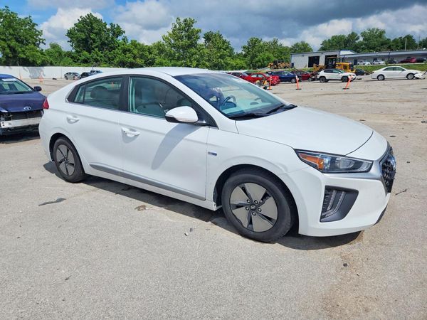 2020 HYUNDAI IONIQ SE