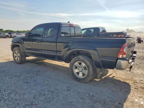 2015 TOYOTA TACOMA Delux Grade