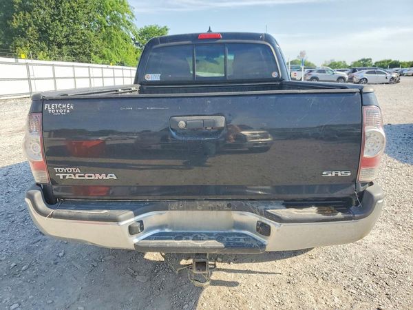 2015 TOYOTA TACOMA Delux Grade