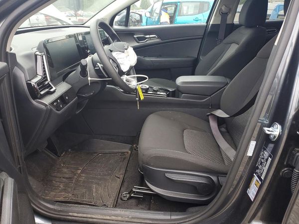 2025 KIA SPORTAGE LX