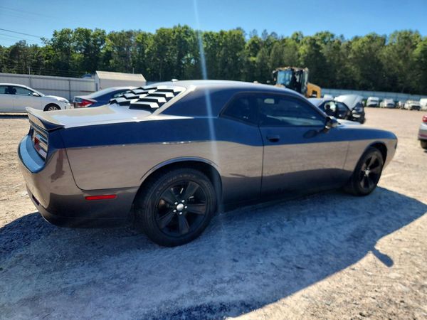 2021 DODGE CHALLENGER SXT