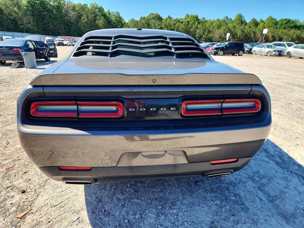 2021 DODGE CHALLENGER SXT