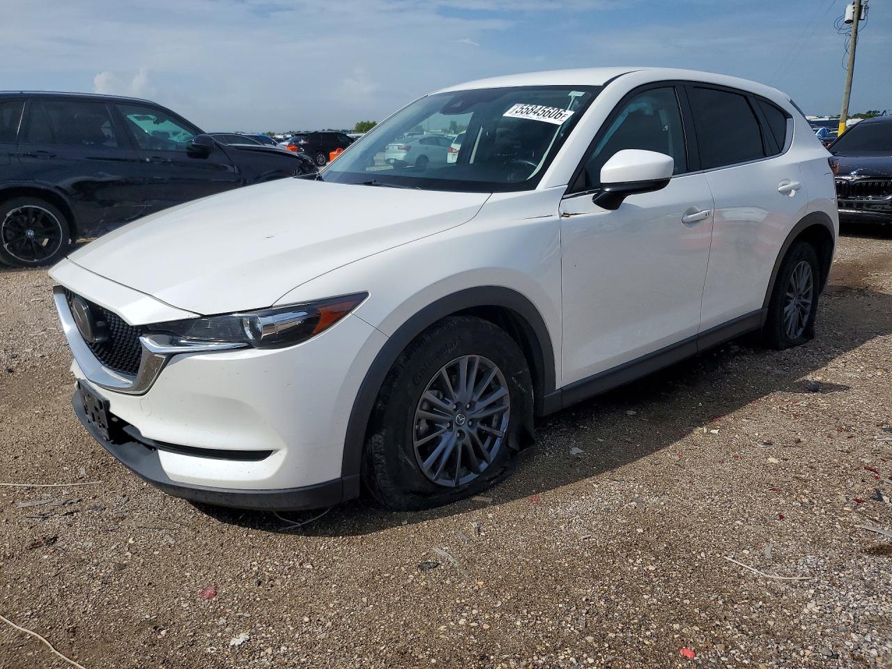 2019 MAZDA CX-5 Touring — Front 3/4