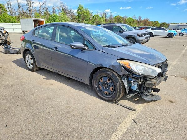 2016 KIA FORTE GL (Middle-Low Grade)
