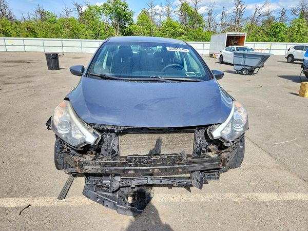 2016 KIA FORTE GL (Middle-Low Grade)