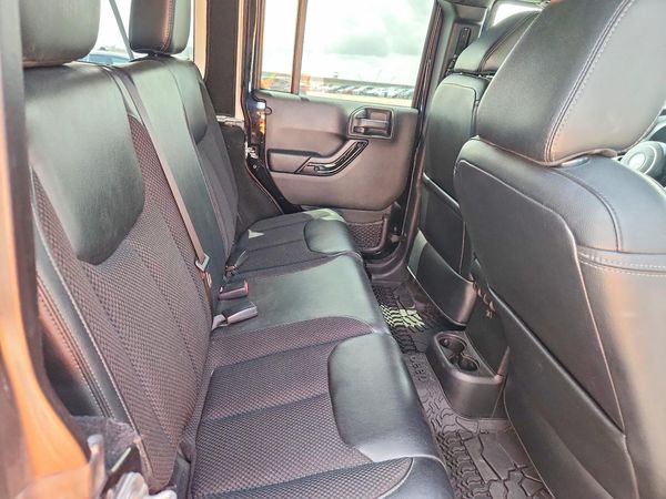 2017 JEEP WRANGLER UNLIMITED SAHARA 4X4